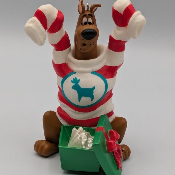 Hallmark Keepsake Scooby-Doo! An Oversize Surprise Ornament 2018 - Picture 1 of 9
